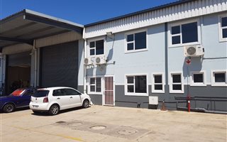 1333 m² Industrial space in Briardene