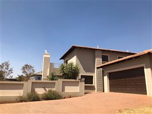 3 Bed House in Silver Lakes