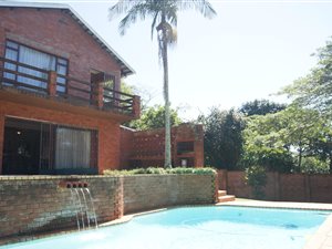 4 Bed House in Blythedale Beach