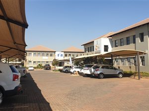 115 m² Commercial space in Silverwoods Country Estate