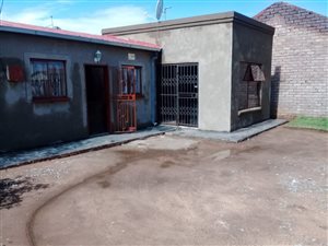 2 Bed House in Tsakane