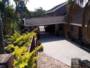 8 Bed House in Amalinda North