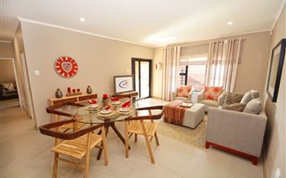 2 Bedroom Simplex in Boskruin