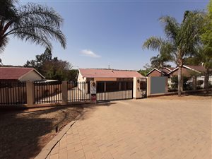 55 m² Commercial space in Monument Park