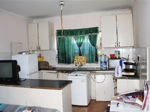 1 Bed Apartment in Klein Begin