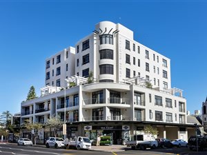 2 Bed Apartment in Sea Point