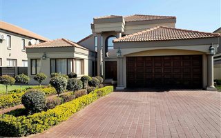 4 Bedroom House in Willow Acres