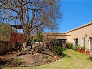 3 Bed House in Maroeladal