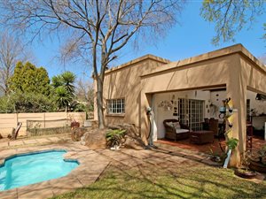3 Bed House in Maroeladal