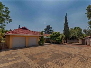 4 Bed House in Kelvin