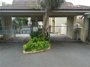 2 Bed Apartment in Illovo Beach