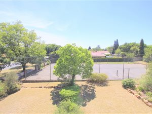 1008 m² Land available in Cinderella