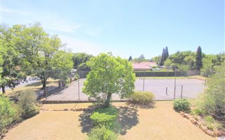 1008 m² Land available in Cinderella