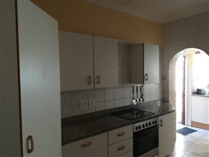 2 Bed House in Lombardy East