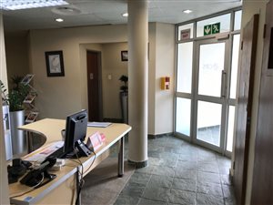 277 m² Office Space in Irene