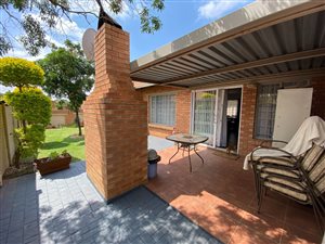 2 Bed Townhouse in Willow Park Manor