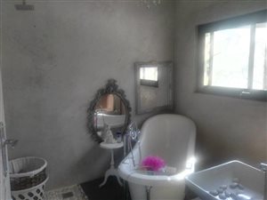 1 Bed Garden Cottage in Kenmare