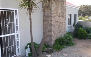 2 Bedroom House in Darling