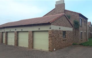 2 Bedroom House in Mooikloof Ridge