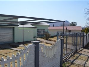 3 Bed House in Komani Park