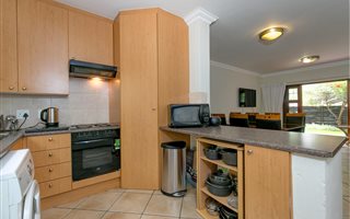 2 Bedroom Apartment in Sunninghill