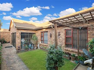 3 Bed Townhouse in Bartlett