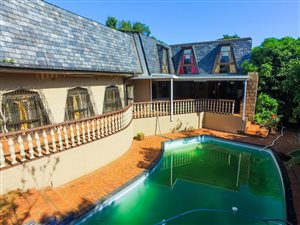 6 Bed House in Amanzimtoti