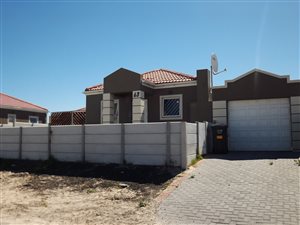 2 Bed House in Mitchells Plain