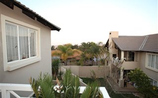 2 Bedroom Apartment in Moreleta Park