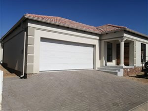3 Bed House in Parkhill Gardens