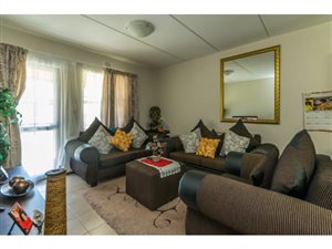 2 Bed House in Halfway House
