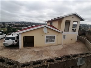 5 Bed House in KwaMashu