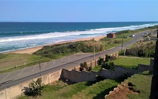 30 Bedroom Townhouse in La Mercy