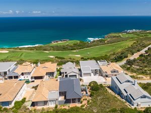 351 m² Land available in Pinnacle Point Golf Estate