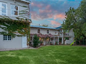 6 Bedroom House in Montclair