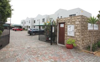 2 Bedroom Townhouse in Kirstenhof