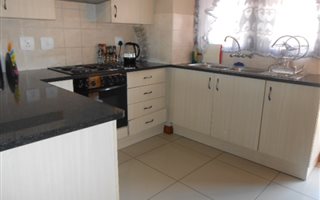 2 Bedroom Flat in Meyersdal