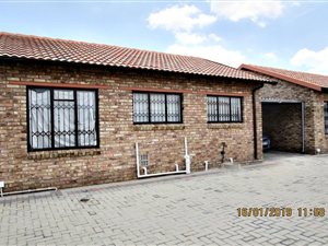 2 Bed Townhouse in Witpoortjie