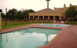 2 Bedroom Simplex in Eco Park