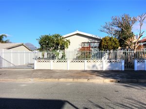 3 Bed House in Paarl