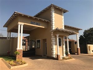 3 Bedroom Townhouse in Rynfield