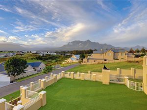 5 Bed House in Kingswood Golf Estate