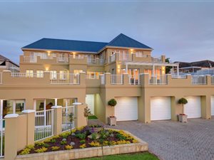 5 Bed House in Kingswood Golf Estate