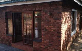4 Bedroom House in Sheffield Beach