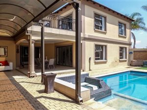 5 Bed House in Helderwyk Estate
