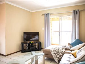 2 Bed Townhouse in Mooikloof Ridge