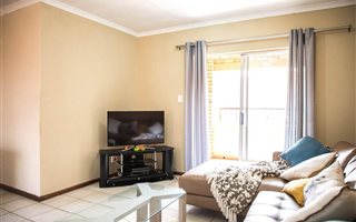 2 Bedroom Townhouse in Mooikloof Ridge