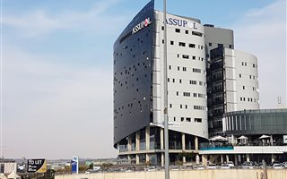 300 m² Commercial space in Menlyn