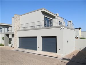 3 Bed Townhouse in Bedfordview