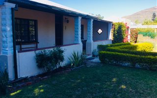 3 Bedroom House in Graaff Reinet